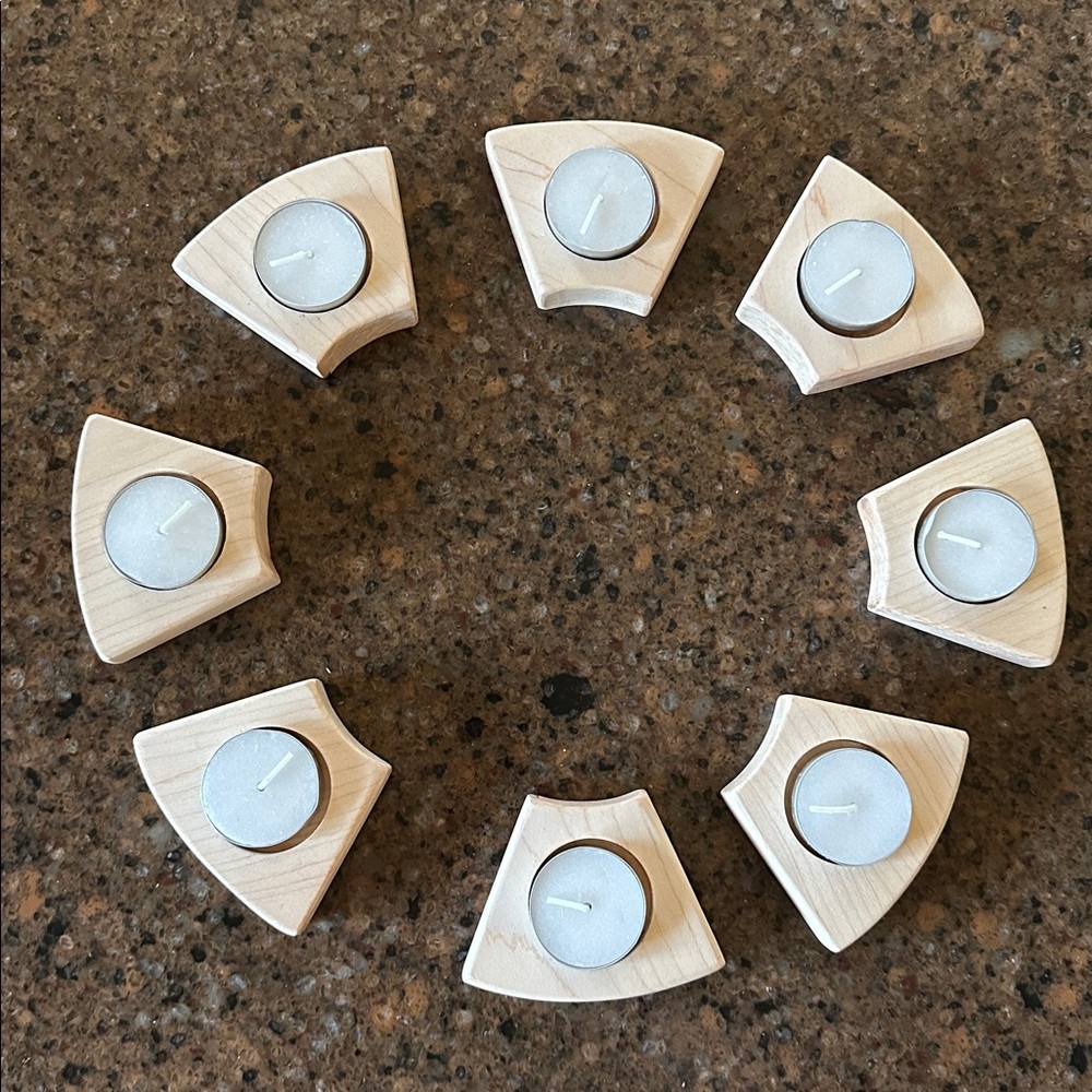 Neutral Wood 8-Tea Light Circle Candle Holder